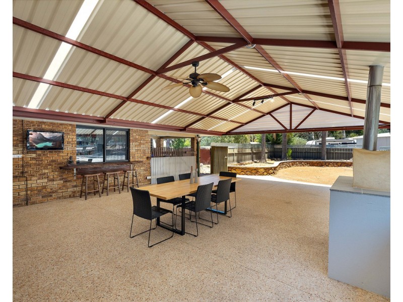 72 Wallangarra Drive, Bedfordale WA 6112