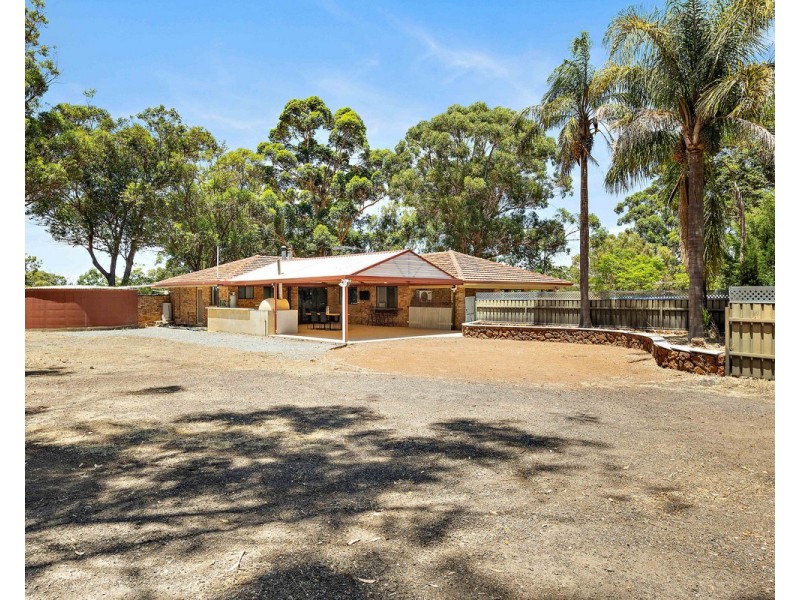 72 Wallangarra Drive, Bedfordale WA 6112