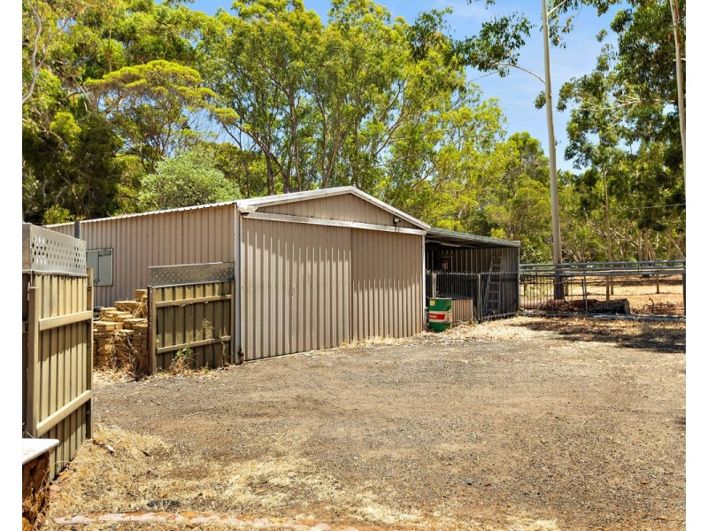 72 Wallangarra Drive, Bedfordale WA 6112