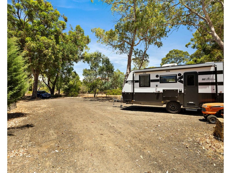 72 Wallangarra Drive, Bedfordale WA 6112