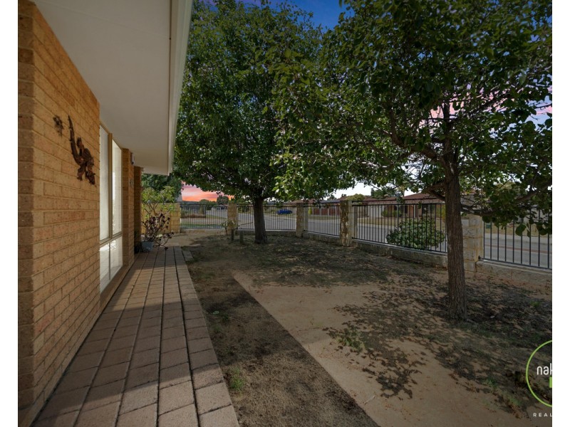 83 Strawberry Drive, Seville Grove WA 6112