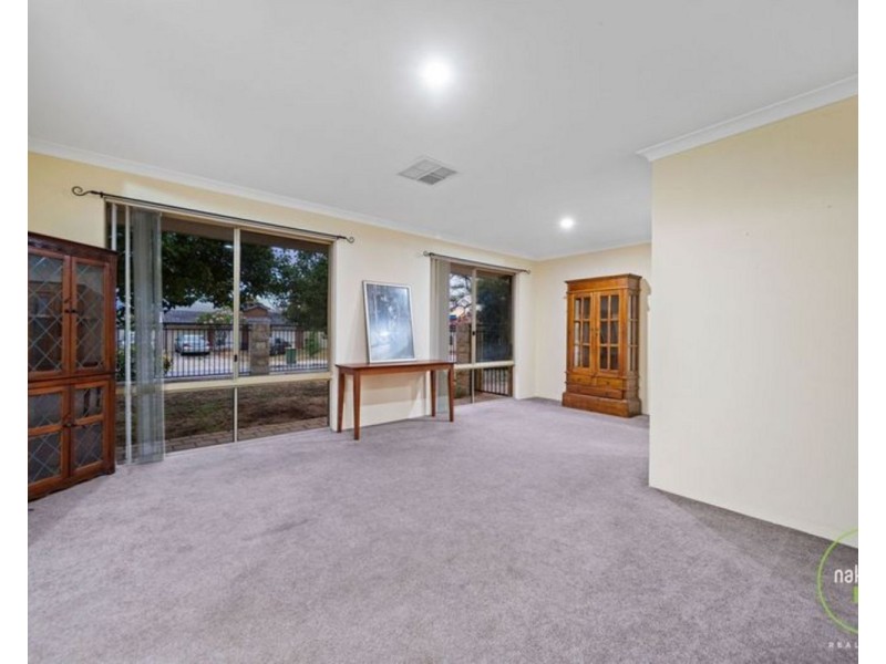 83 Strawberry Drive, Seville Grove WA 6112