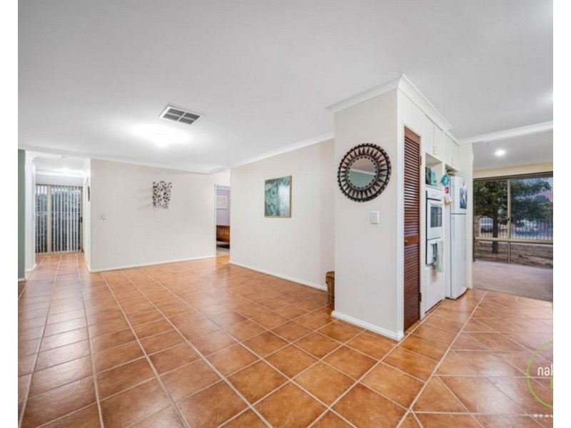 83 Strawberry Drive, Seville Grove WA 6112