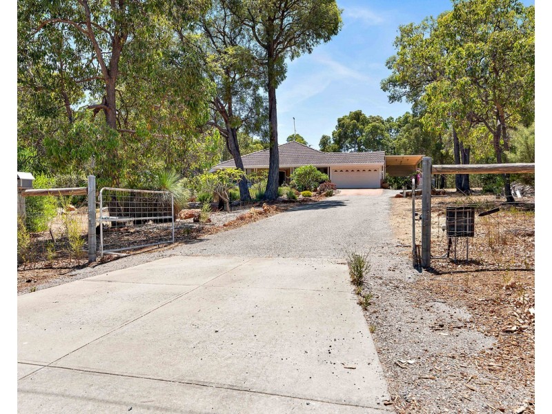 3 Dowell Close, Bedfordale WA 6112