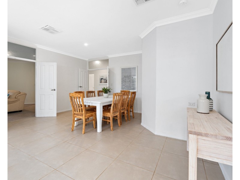 3 Dowell Close, Bedfordale WA 6112