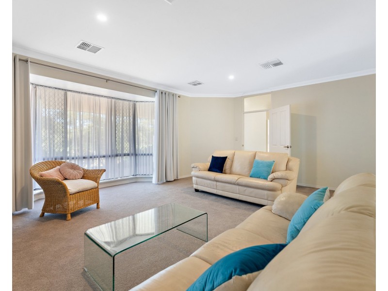 3 Dowell Close, Bedfordale WA 6112