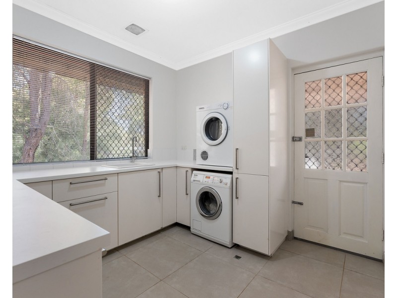 3 Dowell Close, Bedfordale WA 6112