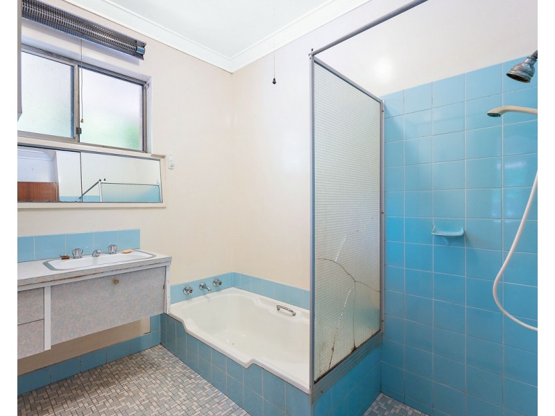 20 Blake Street, Bedfordale WA 6112