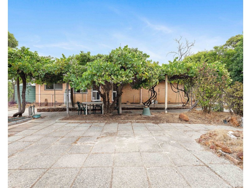 20 Blake Street, Bedfordale WA 6112