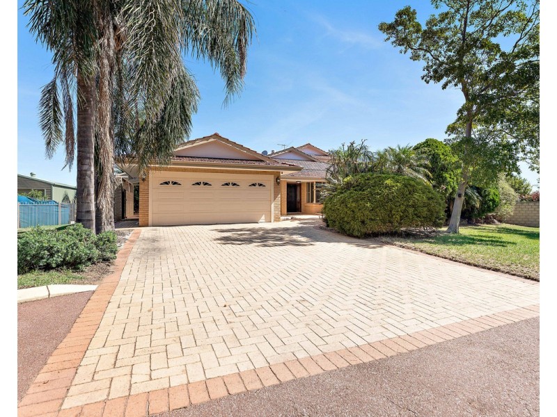 6 Higgins Place, Mount Nasura WA 6112