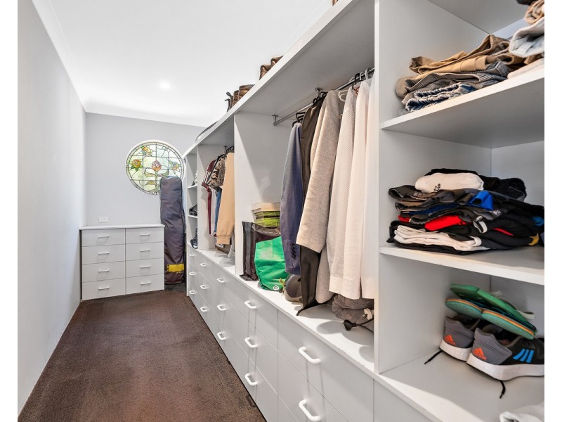 6 Higgins Place, Mount Nasura WA 6112