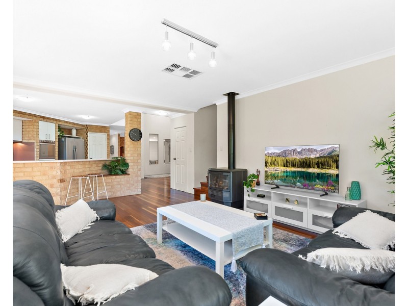 6 Higgins Place, Mount Nasura WA 6112