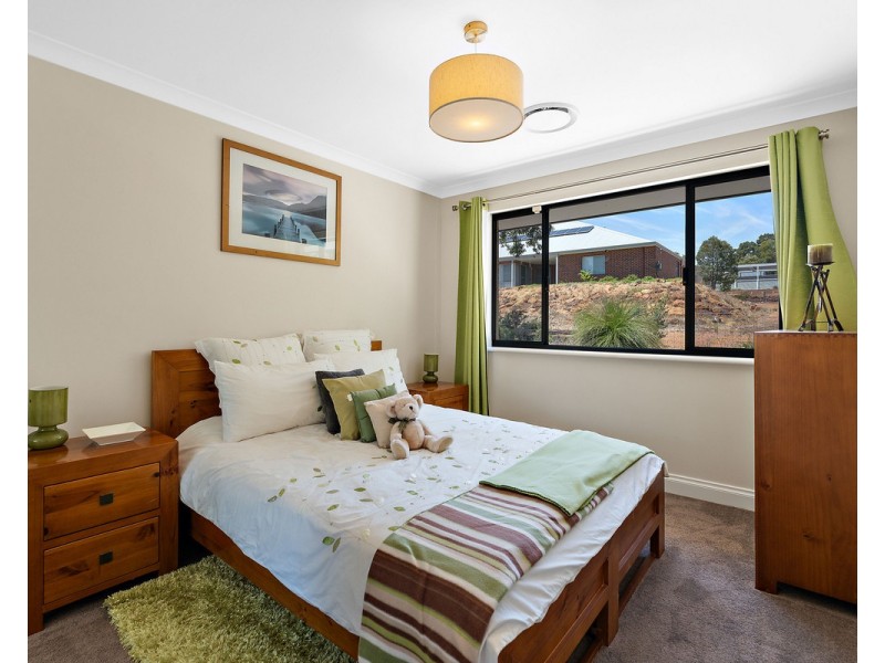 38 Darling Range Drive, Bedfordale WA 6112