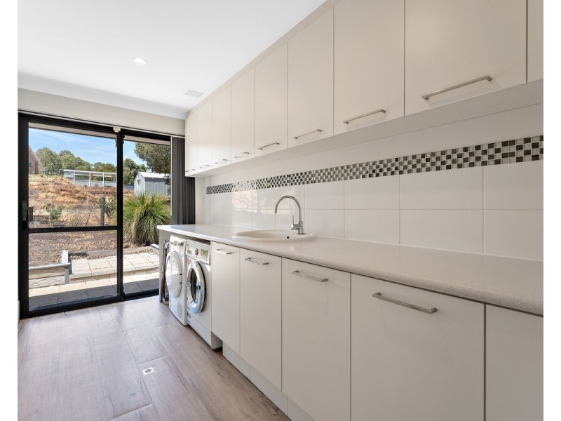 38 Darling Range Drive, Bedfordale WA 6112