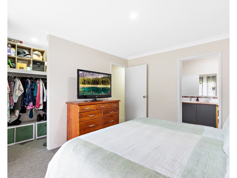 28 Larsen Road, Byford WA 6122