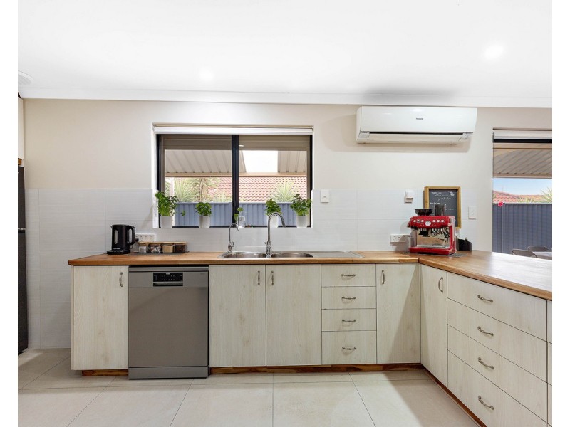 28 Larsen Road, Byford WA 6122