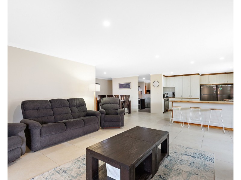 28 Larsen Road, Byford WA 6122