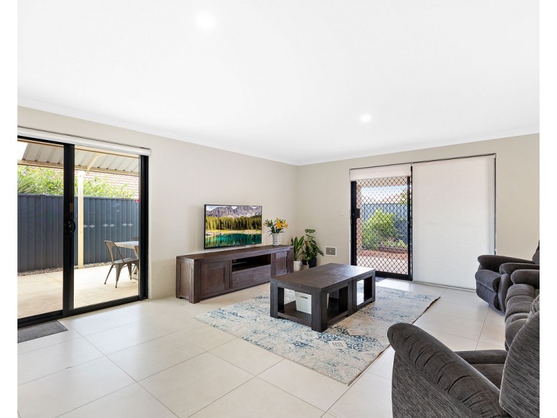 28 Larsen Road, Byford WA 6122