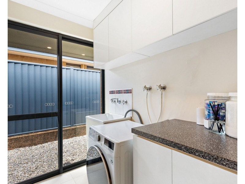 28 Larsen Road, Byford WA 6122