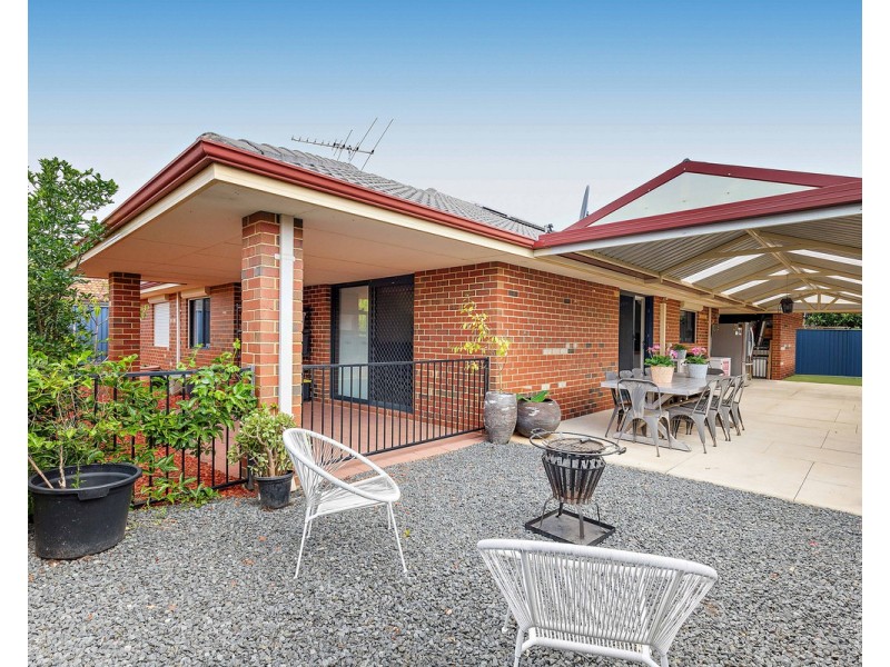 28 Larsen Road, Byford WA 6122