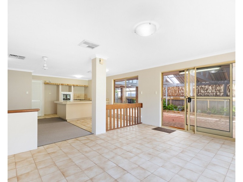 13 Anembo Place, Kelmscott WA 6111