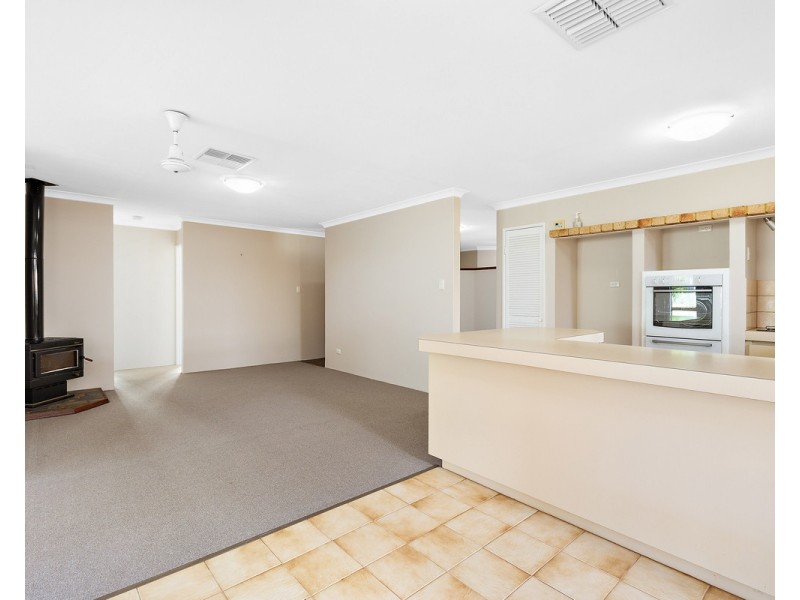 13 Anembo Place, Kelmscott WA 6111