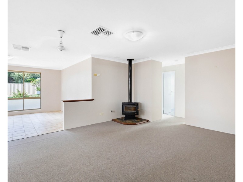 13 Anembo Place, Kelmscott WA 6111