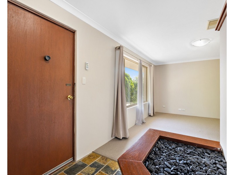 13 Anembo Place, Kelmscott WA 6111