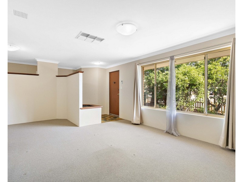 13 Anembo Place, Kelmscott WA 6111