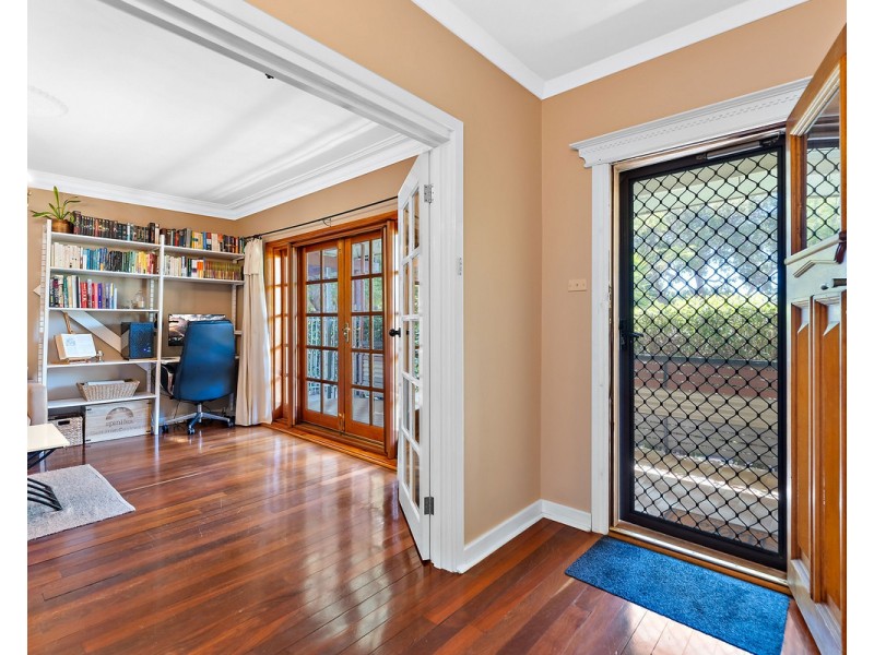 5 Lefroy Road, Mount Nasura WA 6112