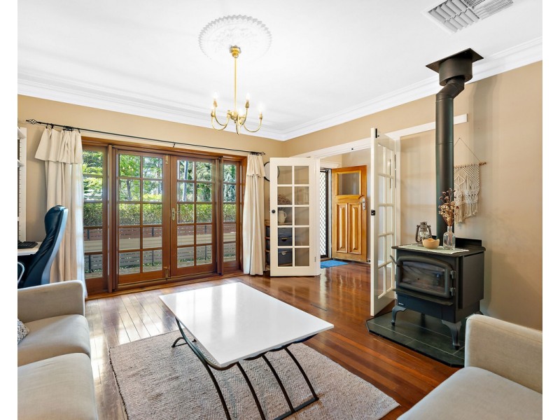 5 Lefroy Road, Mount Nasura WA 6112