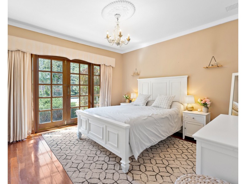 5 Lefroy Road, Mount Nasura WA 6112