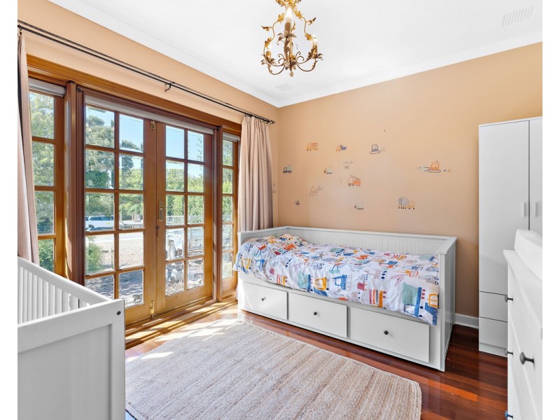 5 Lefroy Road, Mount Nasura WA 6112