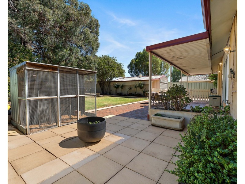 5 Lefroy Road, Mount Nasura WA 6112