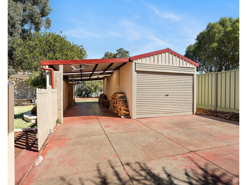 5 Lefroy Road, Mount Nasura WA 6112