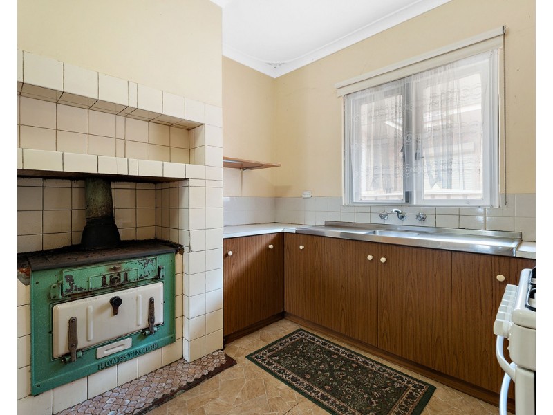 37 Pitchford Avenue, Maddington WA 6109