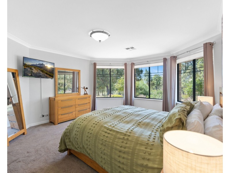 9 Darling Range Drive, Bedfordale WA 6112