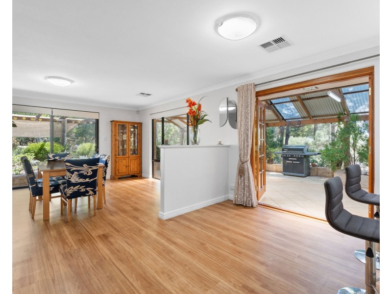 9 Darling Range Drive, Bedfordale WA 6112