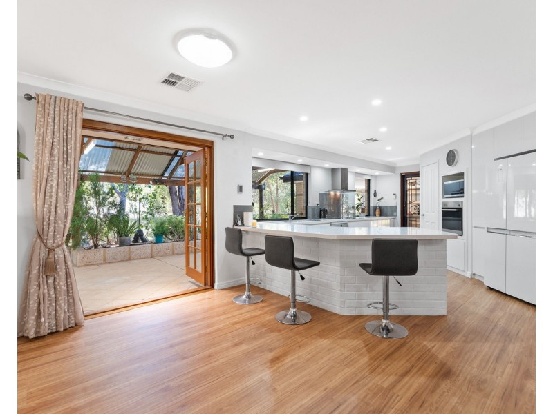 9 Darling Range Drive, Bedfordale WA 6112