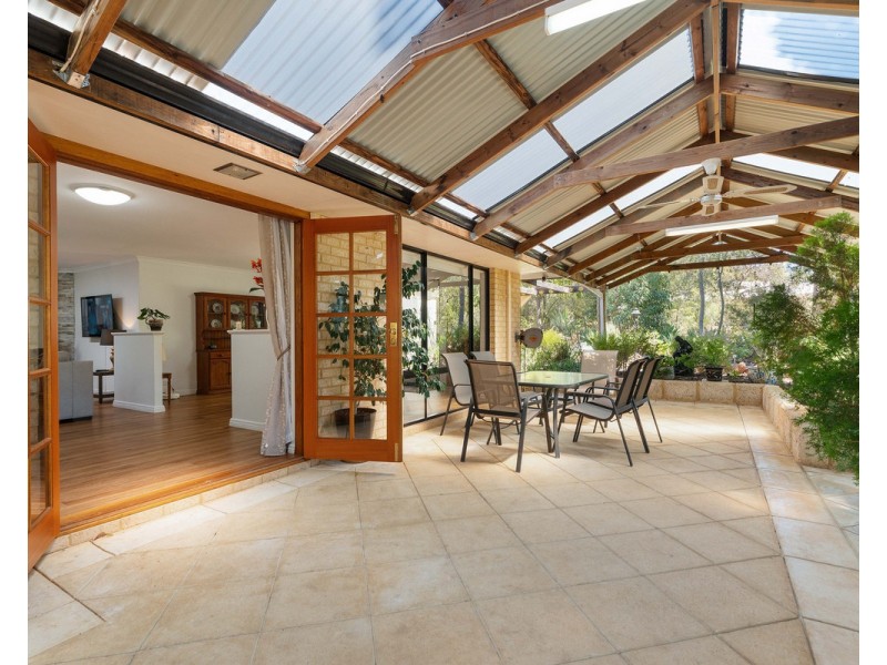 9 Darling Range Drive, Bedfordale WA 6112