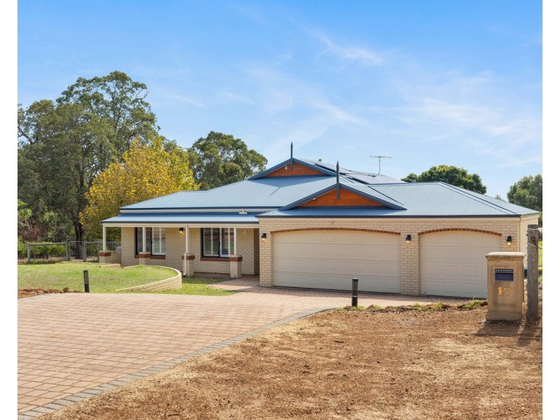 17 Dumas Drive, Bedfordale WA 6112