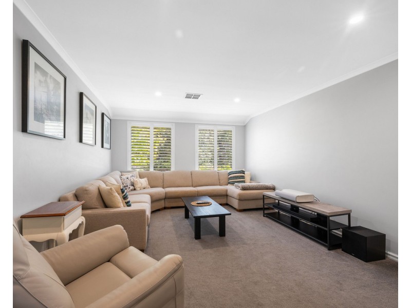 17 Dumas Drive, Bedfordale WA 6112