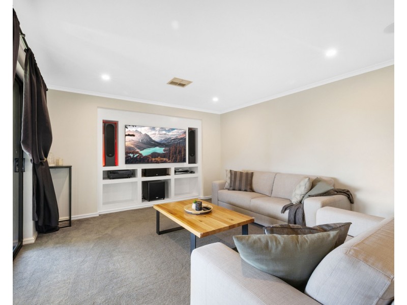 17 Dumas Drive, Bedfordale WA 6112