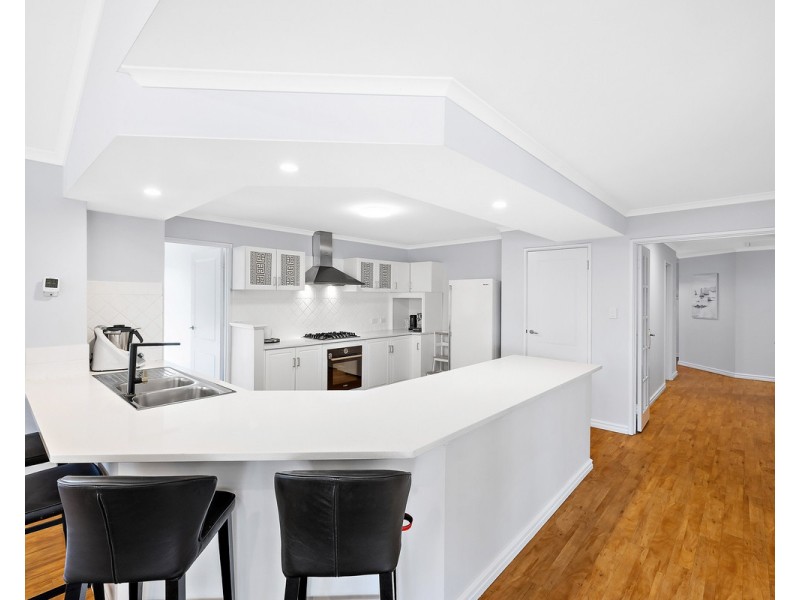 17 Dumas Drive, Bedfordale WA 6112