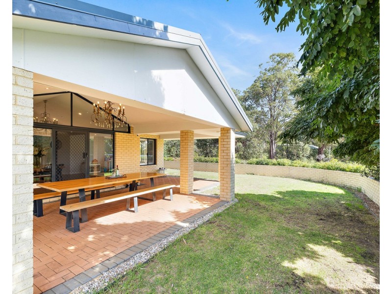 17 Dumas Drive, Bedfordale WA 6112