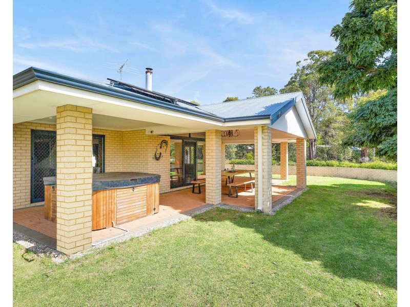 17 Dumas Drive, Bedfordale WA 6112