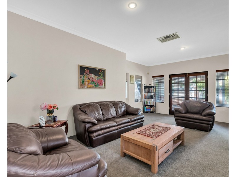 6 Rushmore Avenue, Canning Vale WA 6155