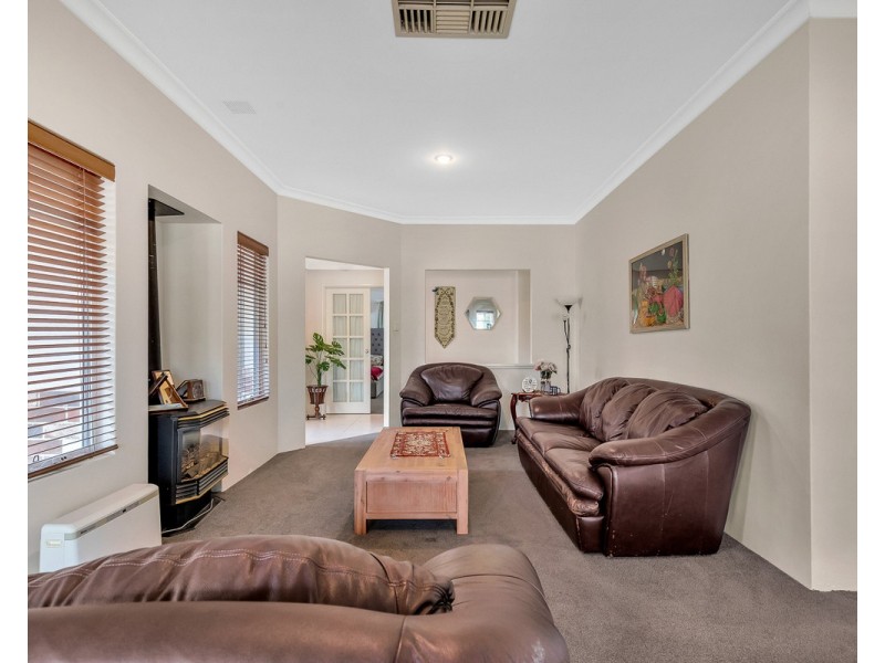 6 Rushmore Avenue, Canning Vale WA 6155