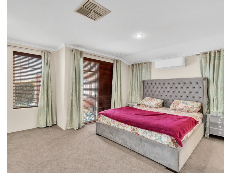 6 Rushmore Avenue, Canning Vale WA 6155