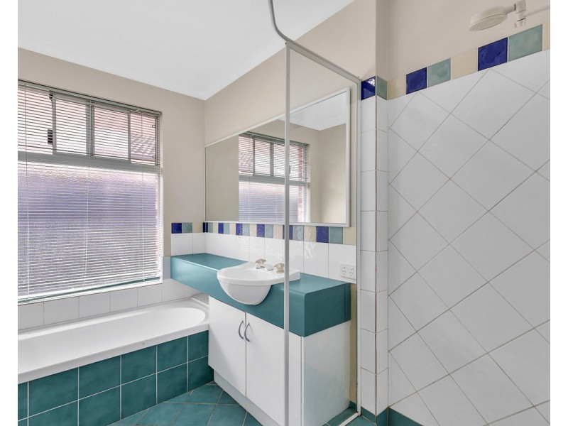 6 Rushmore Avenue, Canning Vale WA 6155